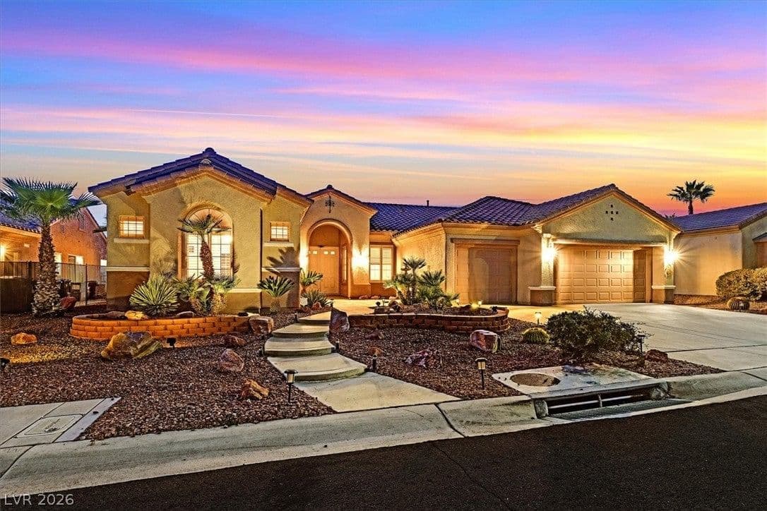 1677 Black Fox Canyon Road photo 2