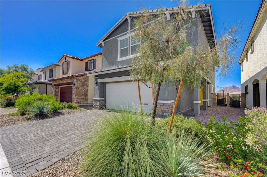 386 Larksong Avenue photo 4