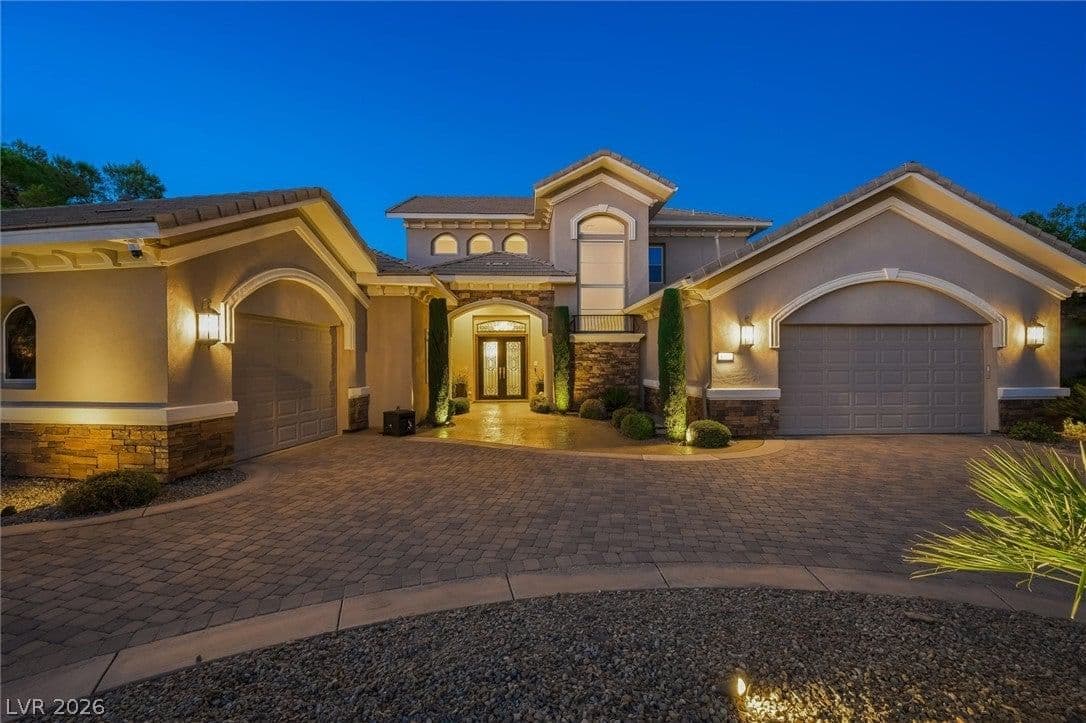 1377 Ruby Sky Court photo 3