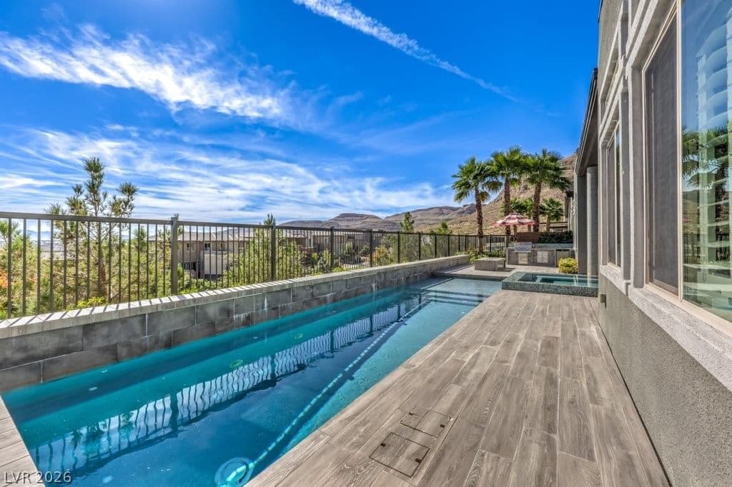 6344 Mojave Sky Street photo 2