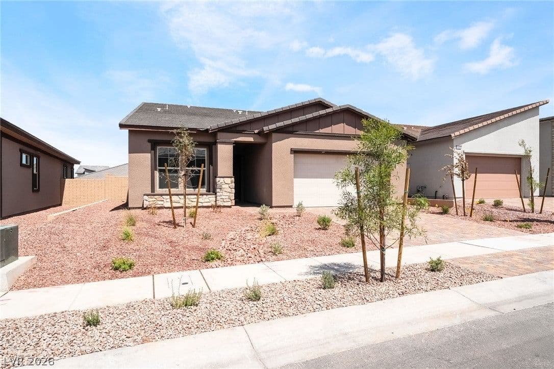 652 Ambridge Drive photo 2