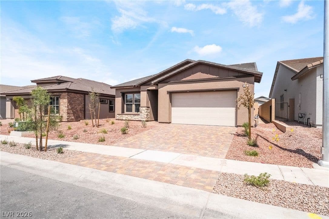 652 Ambridge Drive photo 5