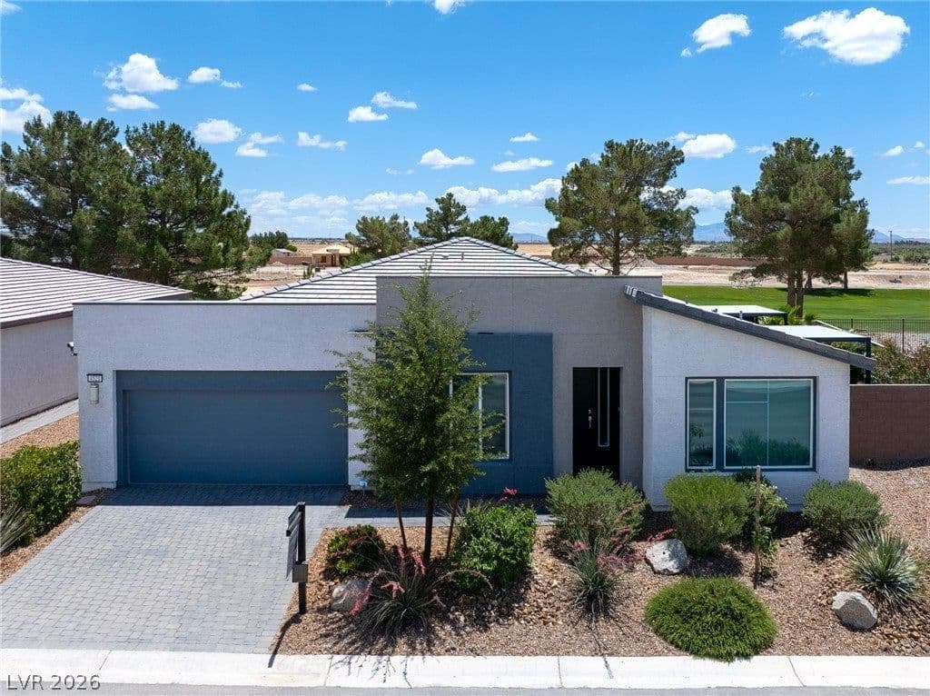 4521 Cactus Canyon Drive