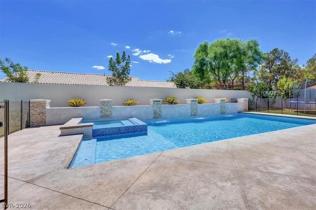 3041 Serene Avenue photo 4