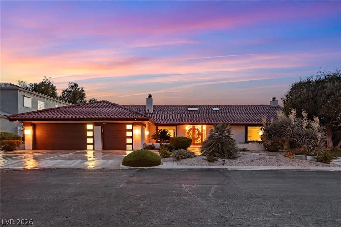 812 Trotter Circle