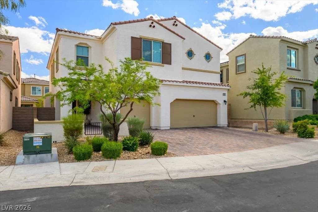 9625 Ponderosa Skye Court photo 2