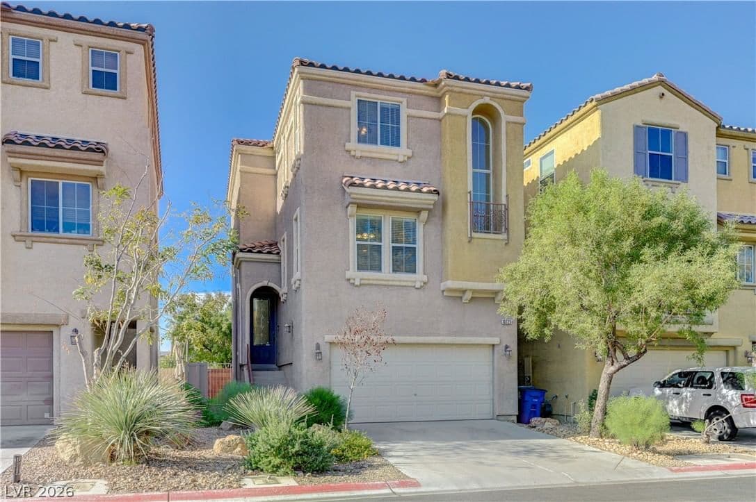10725 Ackers Drive photo 2