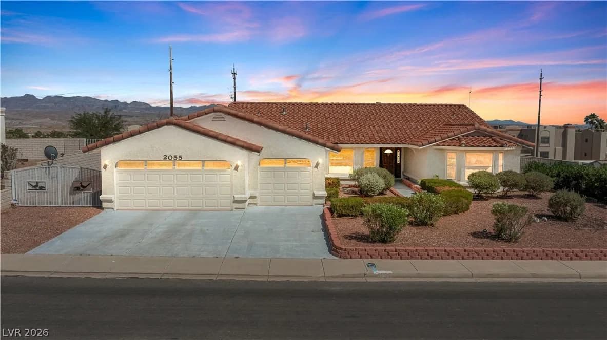 2055 Cholla Way photo 2
