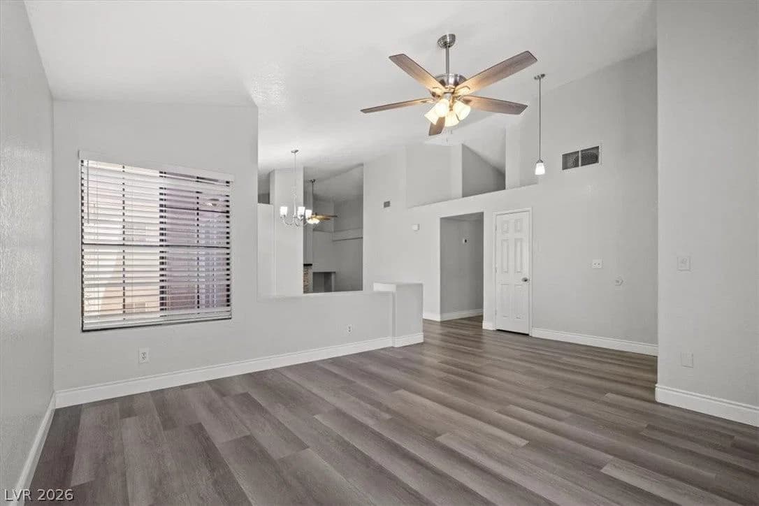 2720 Brookstone Court photo 4