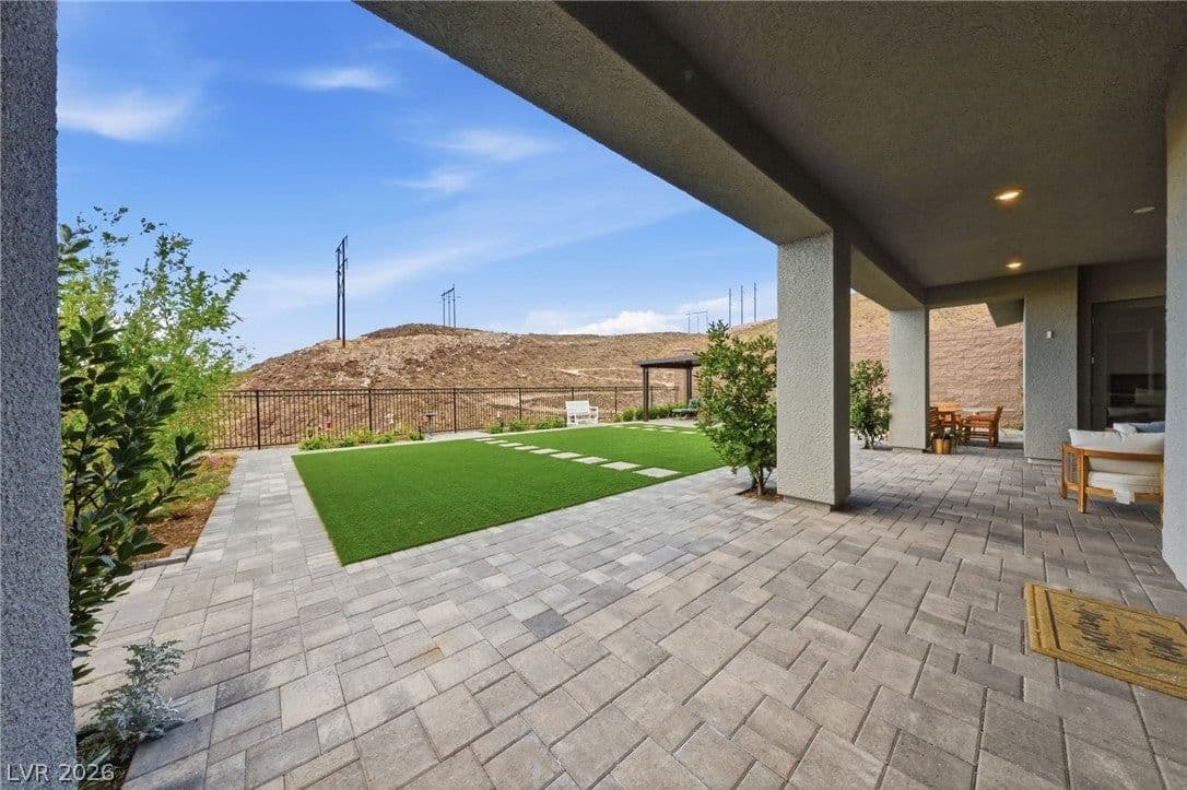 334 Natoire Court photo 4