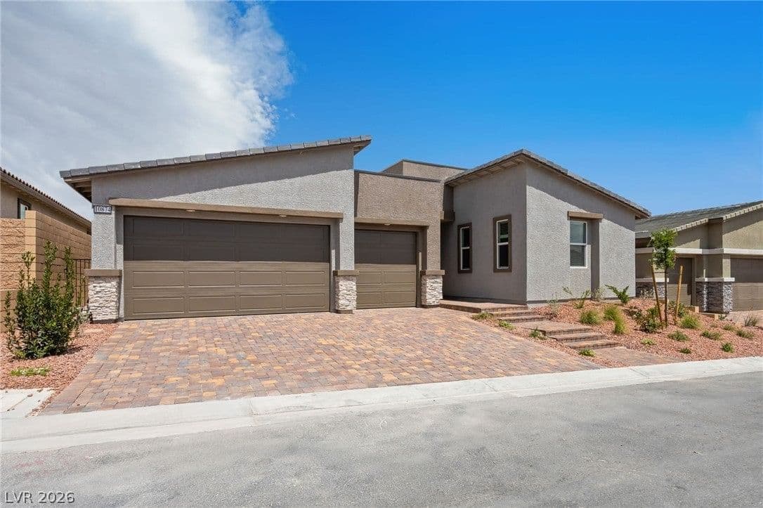 10874 Lewis Pointe Avenue photo 2