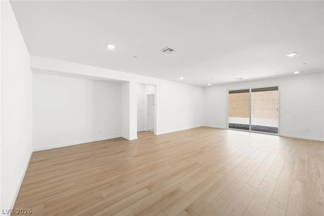 10874 Lewis Pointe Avenue photo 3