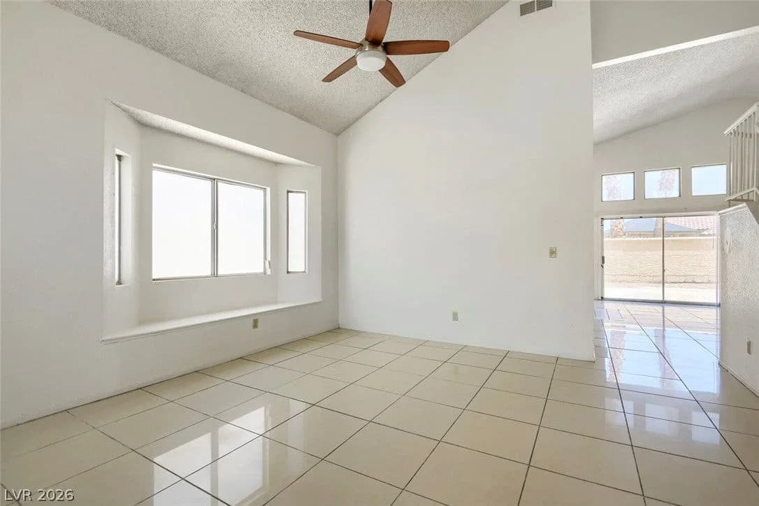 4120 Laurel Hill Drive photo 4