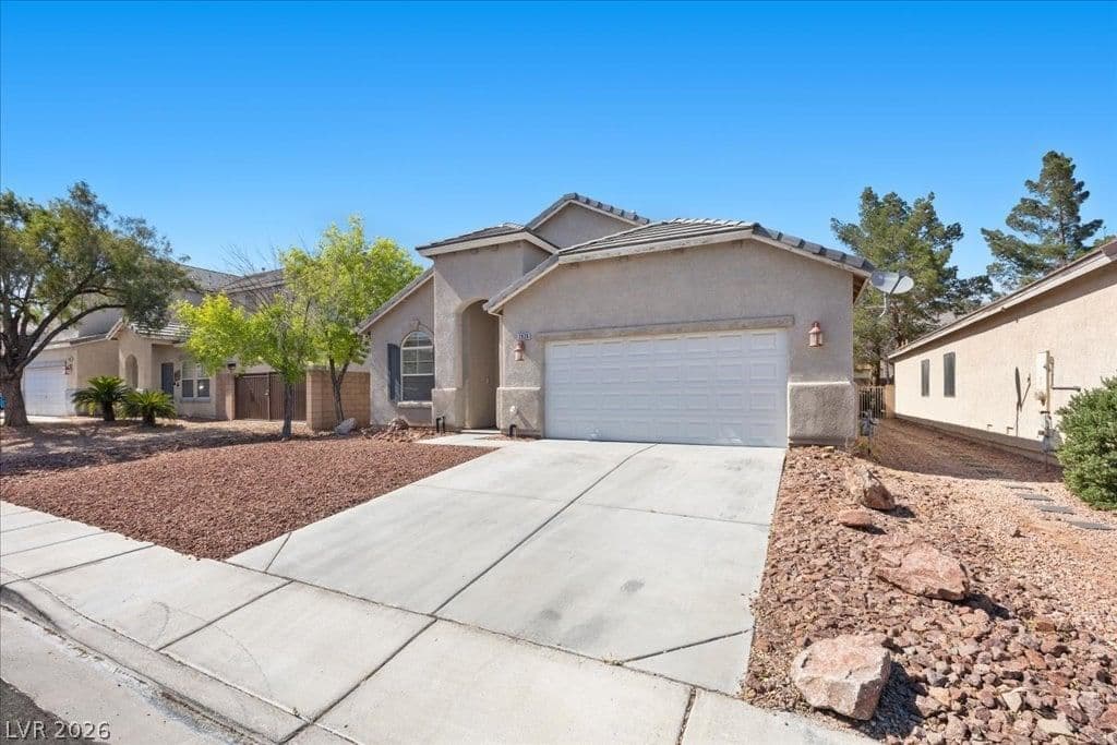 2926 Steppingstone Court photo 3