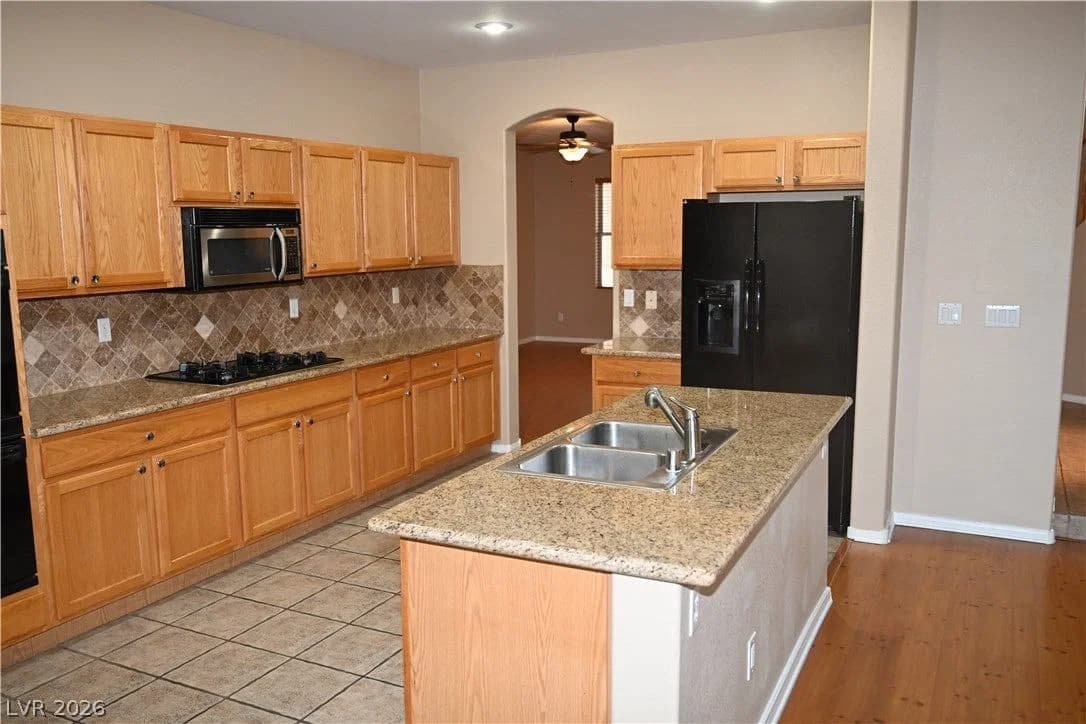 2936 FALLING SPRINGS Circle photo 3
