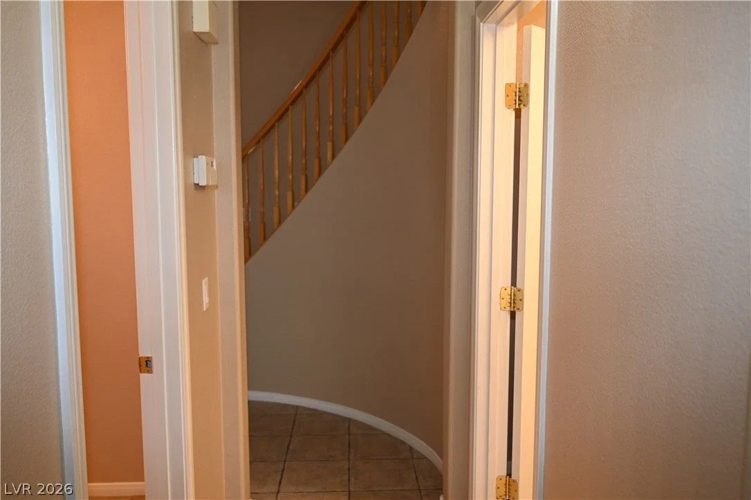 2936 FALLING SPRINGS Circle photo 5