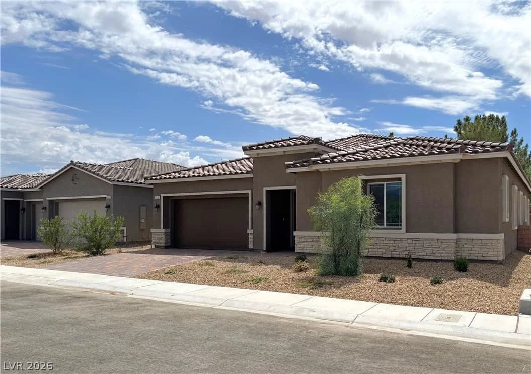 5686 Victoria Falls Drive photo 2