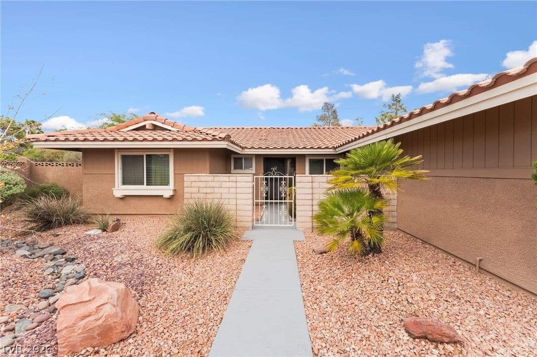 8320 Eddy Stone Drive photo 4