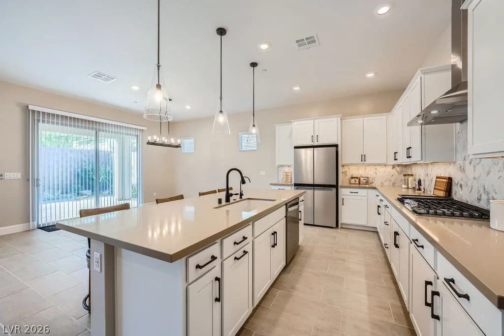 10049 Auburn Rose Avenue photo 4