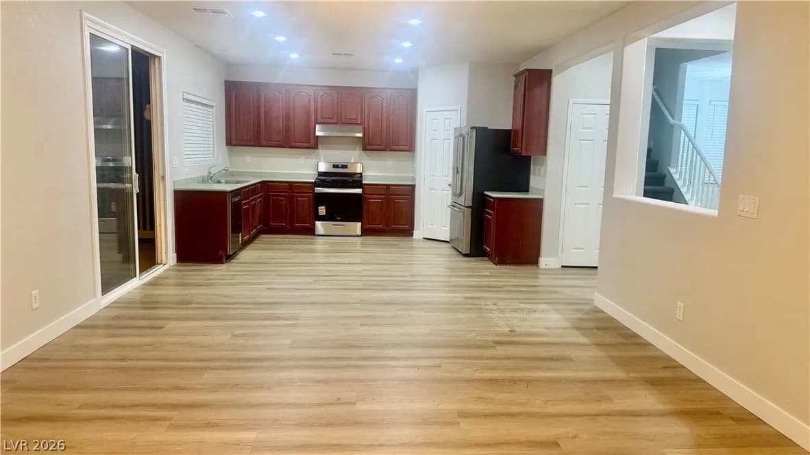 154 La Padania Avenue photo 3