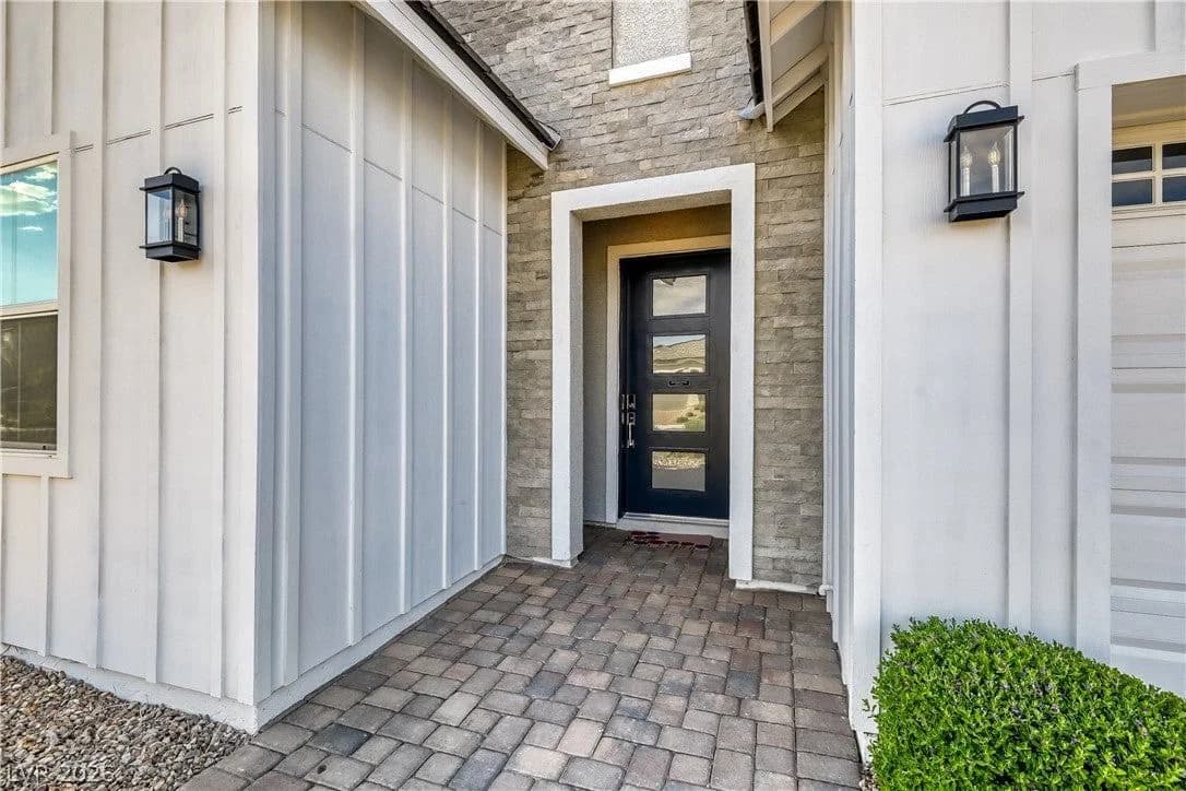 5738 Golden Chase Court photo 3