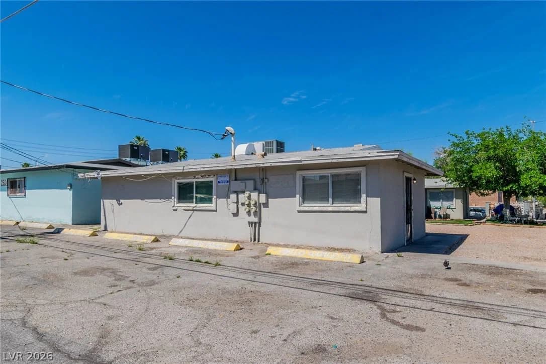 2508 Mesquite Avenue photo 5