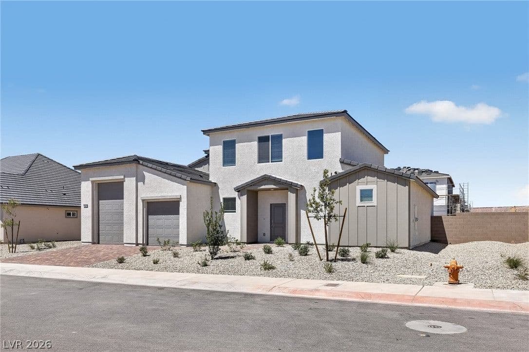 347 Sam Way photo 4