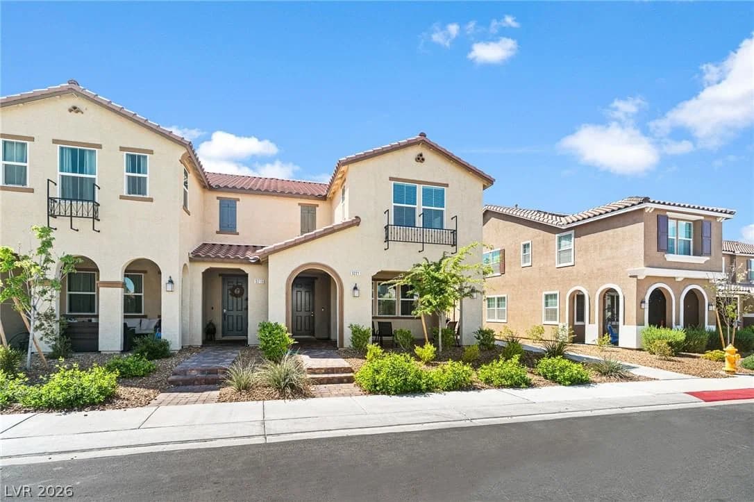 3221 Pergusa Drive photo 2