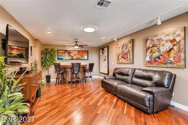 121 Mulberry Drive photo 3