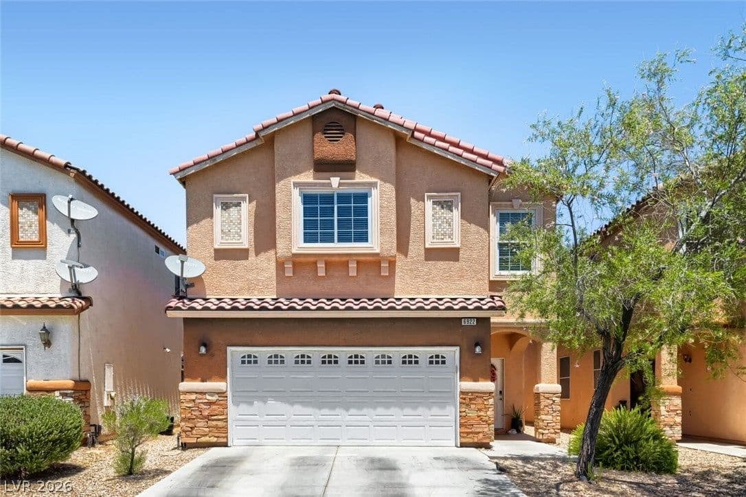 6922 Majestic Palm Drive