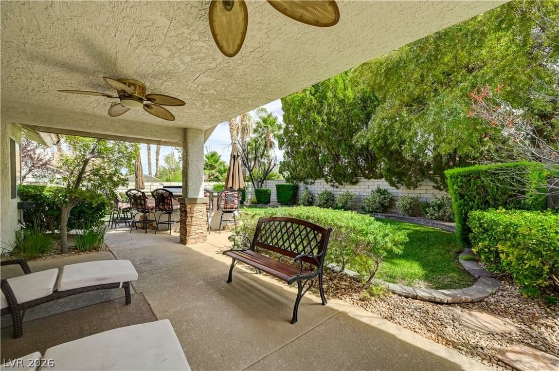 9505 Treasure Beach Court photo 4