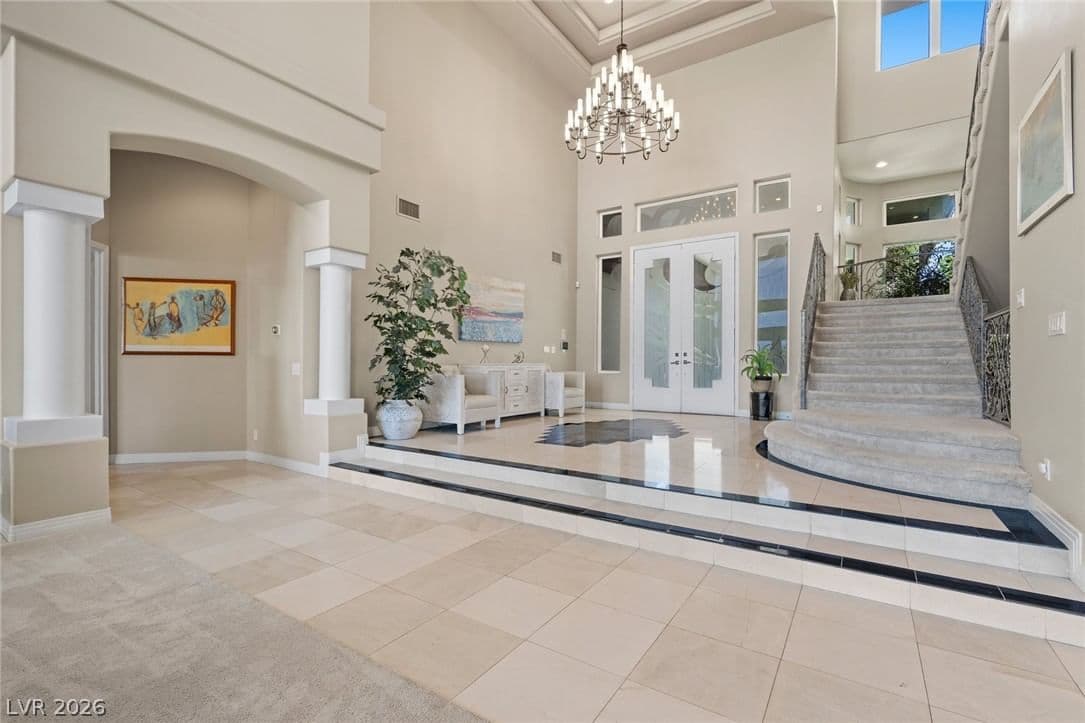9708 Winter Palace Drive photo 4