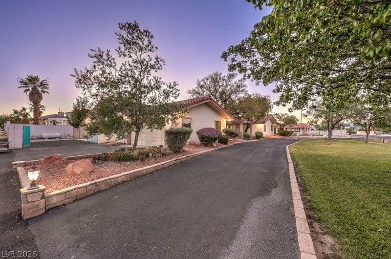 2135 Cimarron Road photo 4