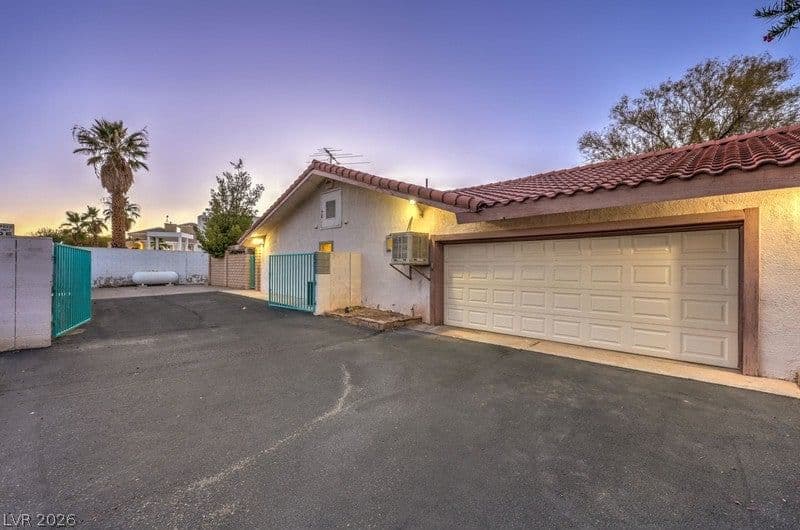 2135 Cimarron Road photo 5