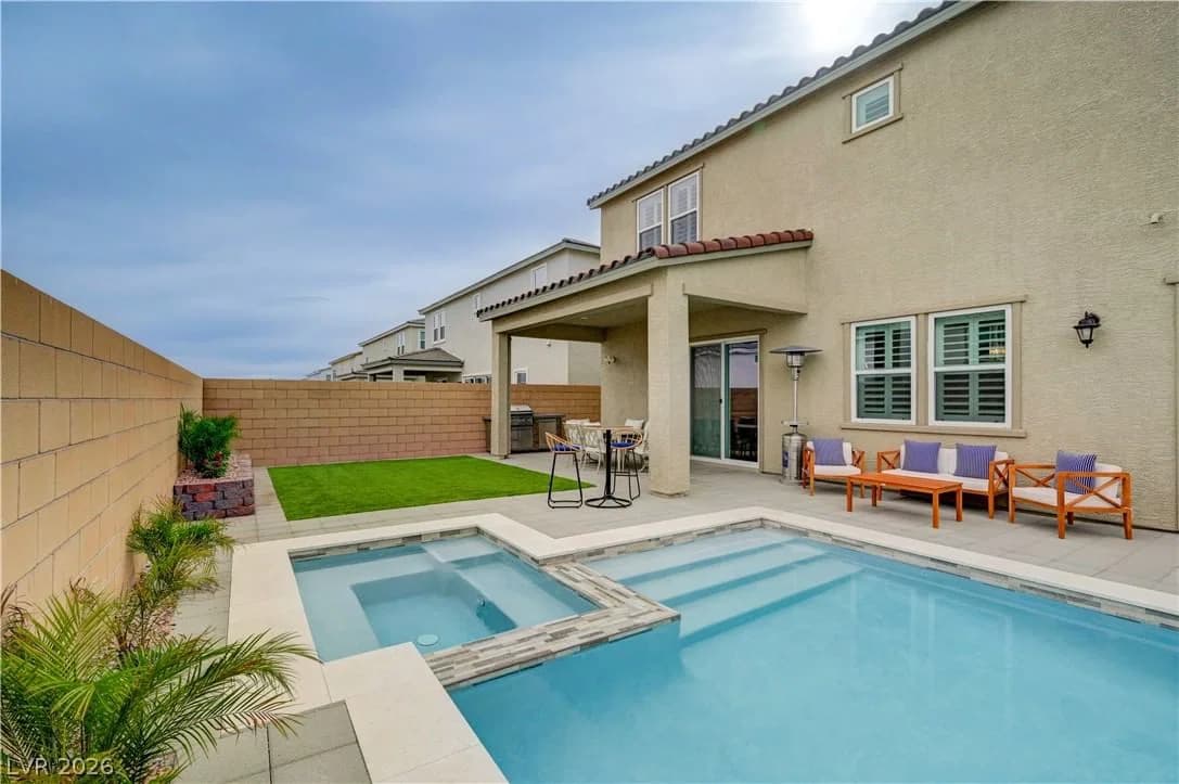 10226 Bismarck Palms Avenue photo 3