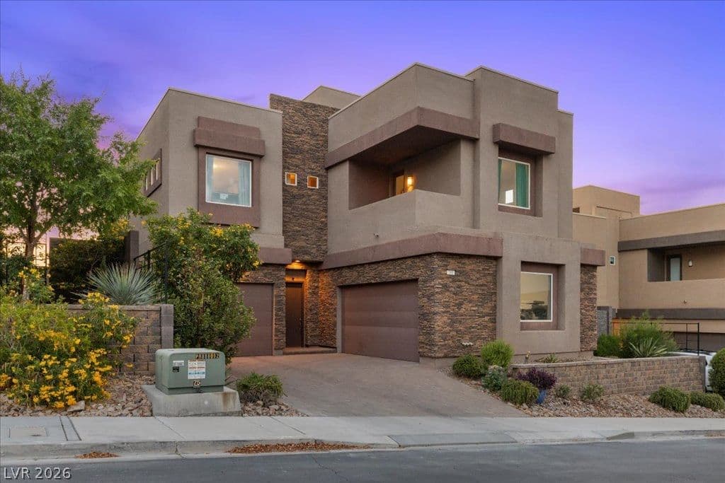 261 Crimson Edge Street photo 2