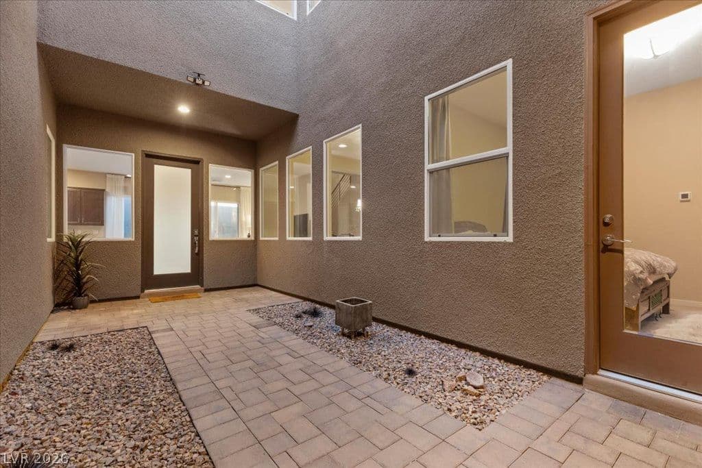 261 Crimson Edge Street photo 4