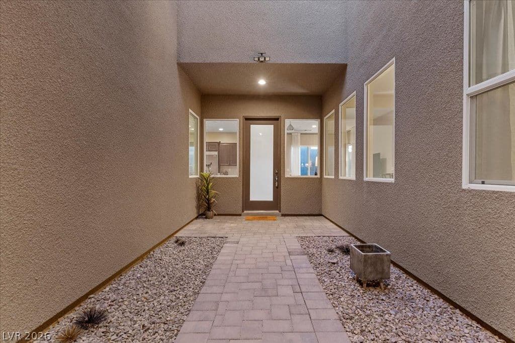 261 Crimson Edge Street photo 5