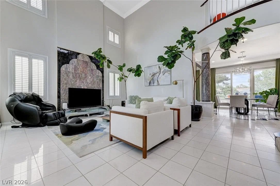 8340 Carmel Ridge Court photo 4