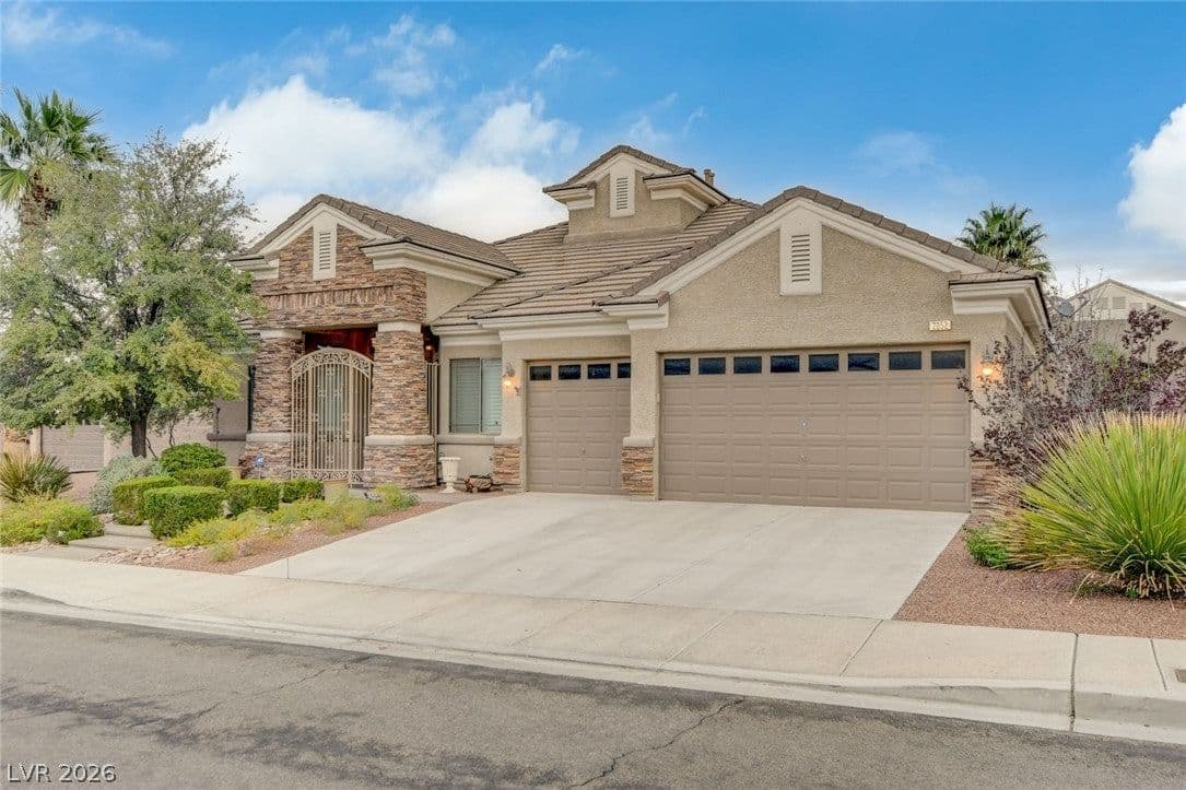 2052 Sinfonia Avenue photo 3
