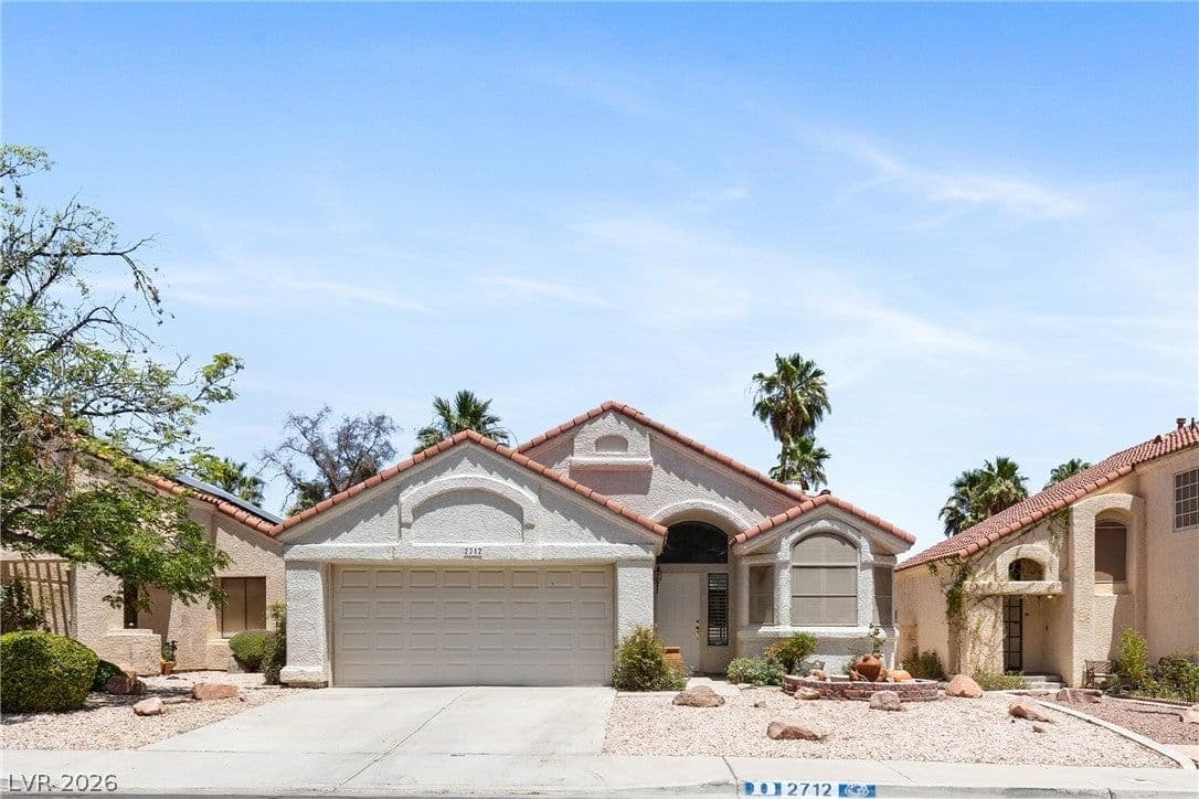 2712 Strathmoor Drive