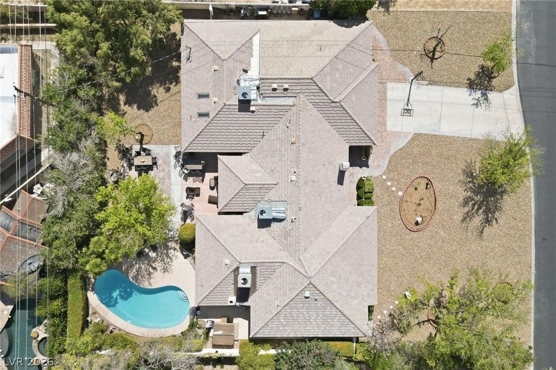 221 Rosemary Lane photo 5