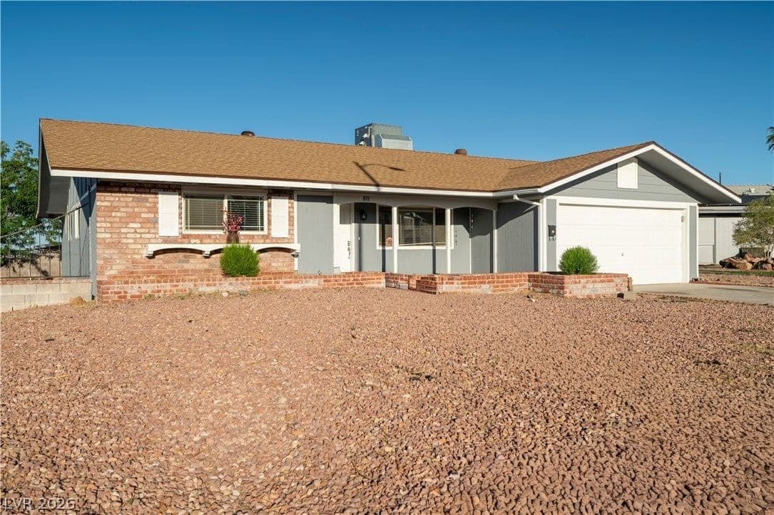 801 Sanford Court photo 2