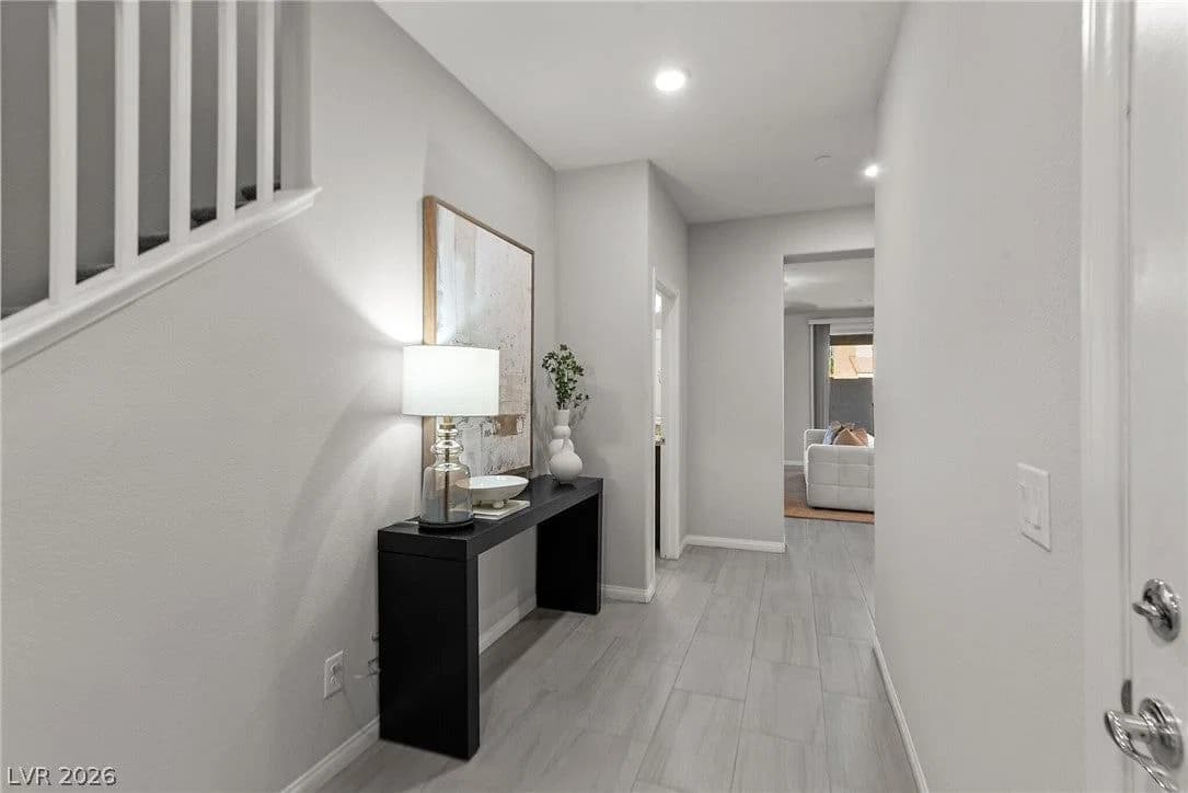372 Soubrette Court photo 3