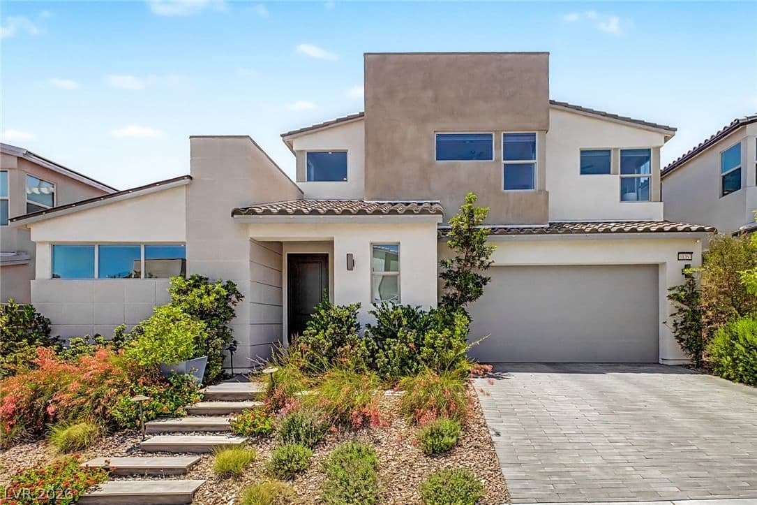 10267 Midnight Meteor Avenue photo 2