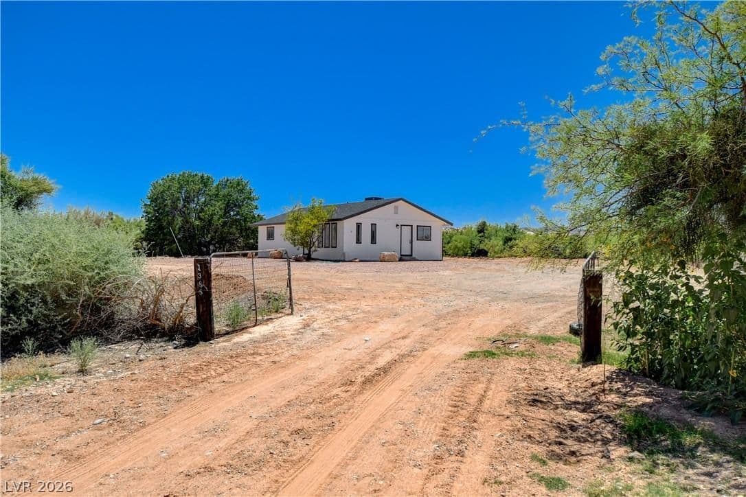 1385 Moapa Valley Boulevard photo 3
