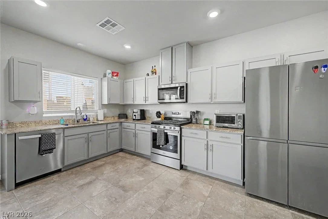 7933 Rachelis Street photo 4
