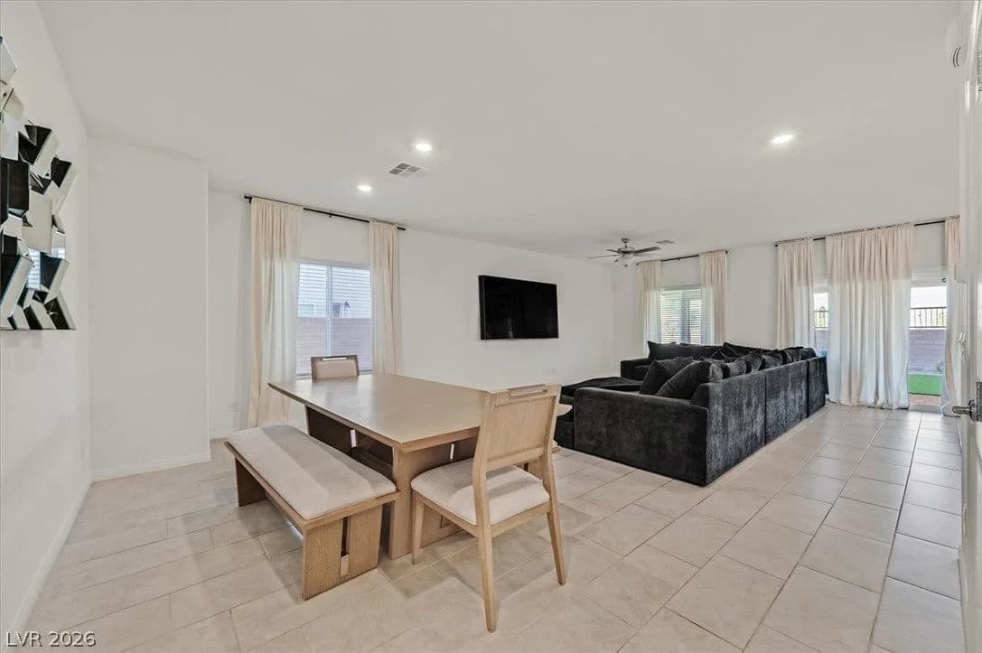 1842 Farah Falls Place photo 4