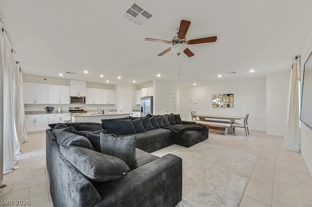 1842 Farah Falls Place photo 3