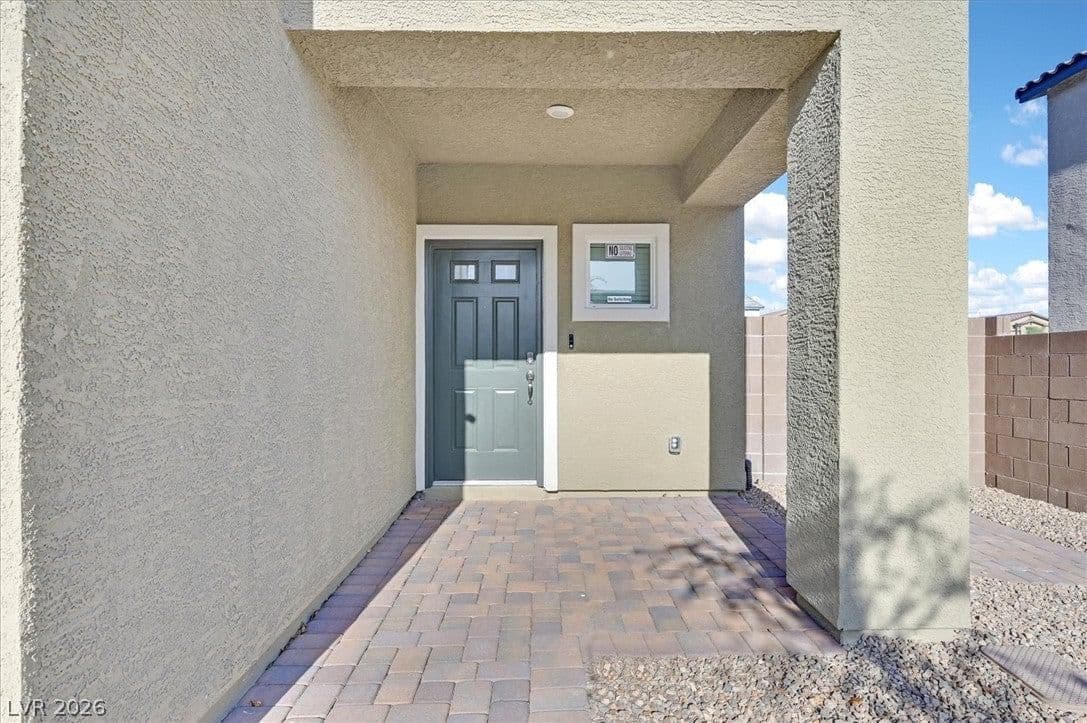 1842 Farah Falls Place photo 2
